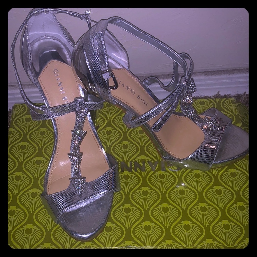 Sliver heels!